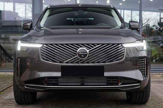 Volvo XC90 B5 AWD Plus Bright 7os