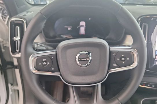 Volvo XC40 B3 Plus Dark