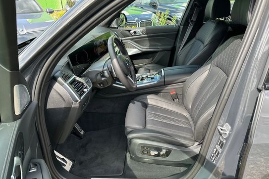 BMW X5 M60i xDrive