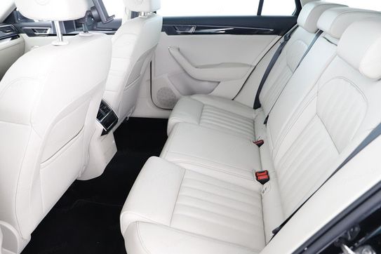 Skoda Superb 2.0 Tdi Scr L&K Dsg