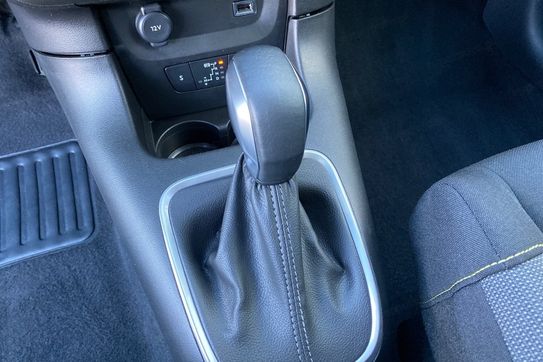 Citroen C3 Shine 1.2 PureTech EAT6