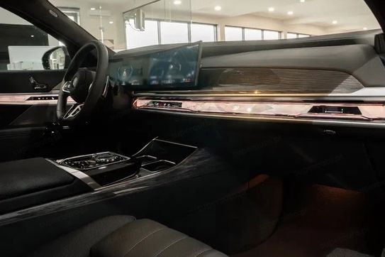 BMW Seria 7 740d xDrive M Sport