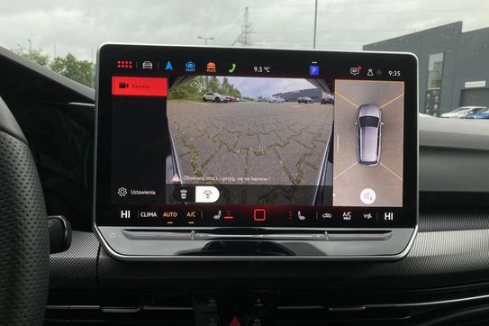 Volkswagen Golf VIII 1.5 eTSI mHEV R-Line DSG