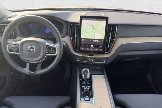 Volvo XC60 B5 B AWD Plus Dark aut