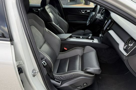Volvo S60 B4 B R-Design