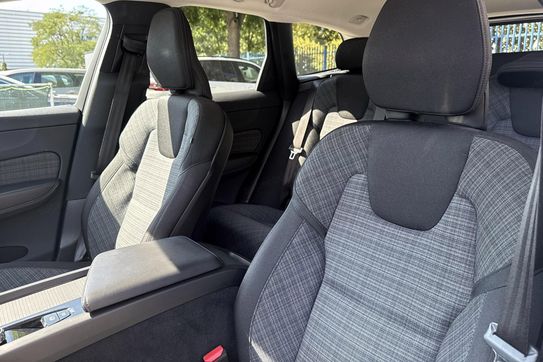 Volvo XC60 B4 D Momentum Pro aut