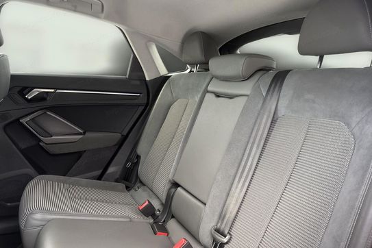 Audi Q3 35 TFSI mHEV S-Line S tronic