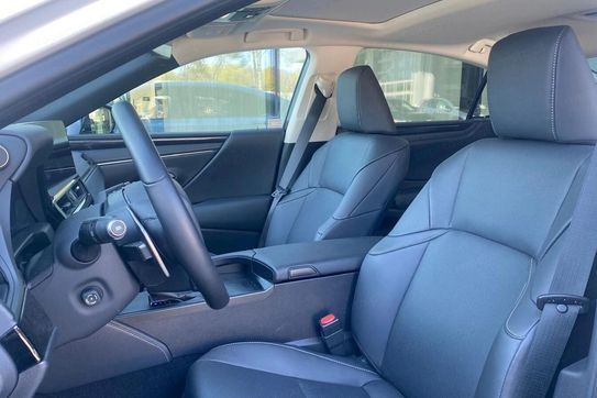 Lexus ES 300h Business Edition