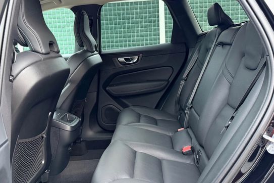 Volvo XC60 B4 D AWD Plus Bright