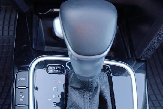 Kia Ceed 1.5 T-GDI Business Line DCT