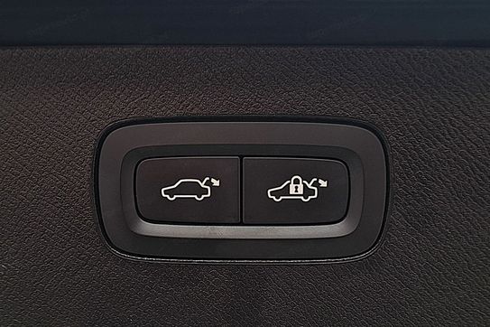 Volvo XC90 T8 AWD Plug-In Hybrid Ultra Dark 7os aut