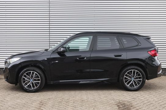 BMW iX1 xDrive30 M Sport