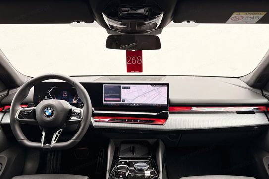BMW Seria 5 520i mHEV aut