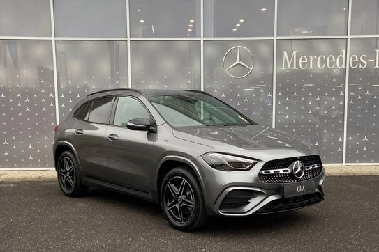 Mercedes GLA 200  AMG Line