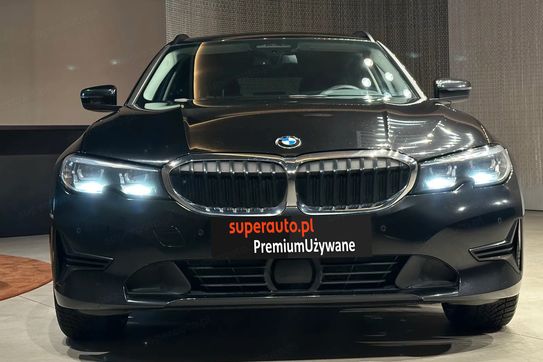 BMW Seria 3 Touring 320d xDrive Advantage