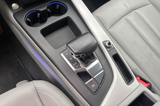 Audi A4 35 TFSI S Line