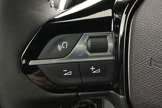 Peugeot 2008 STYLE 1.2 mHEV e-DCS6