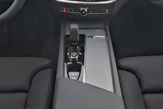 Volvo V60 B4 B Plus Dark aut