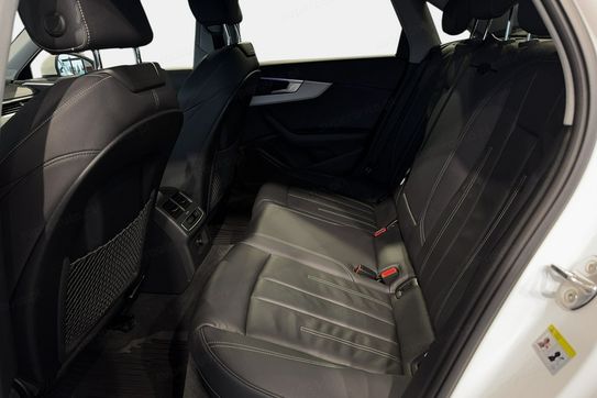 Audi A4 35 TFSI mHEV S tronic