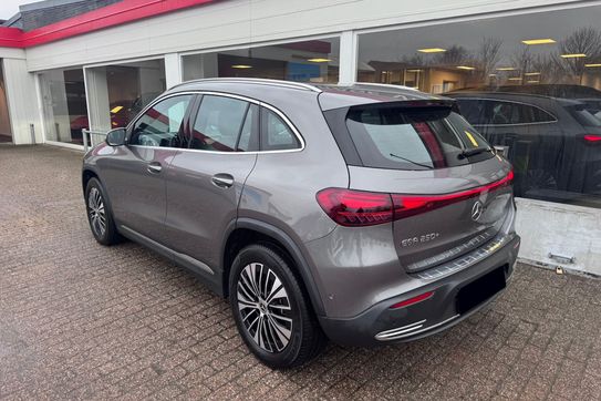 Mercedes EQA 250+ Electric Art