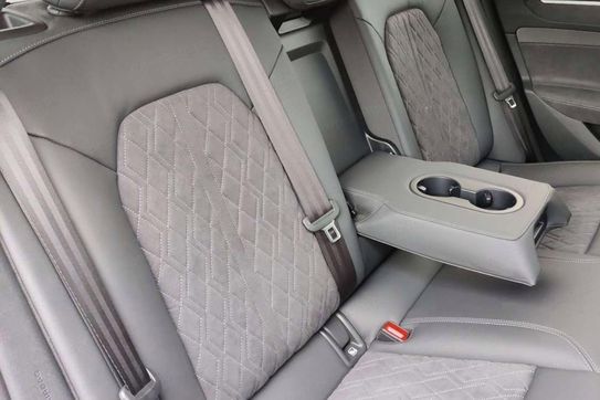 Audi A6 TFSI quattro S line Avant