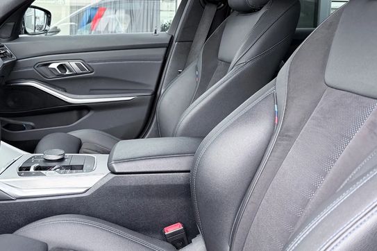 BMW Seria 3 320d xDrive M Sport