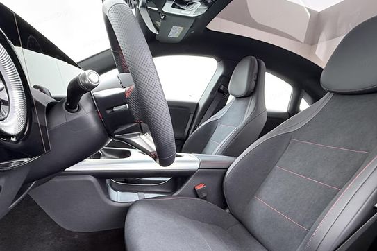 Mercedes CLA 220  4-Matic AMG Line