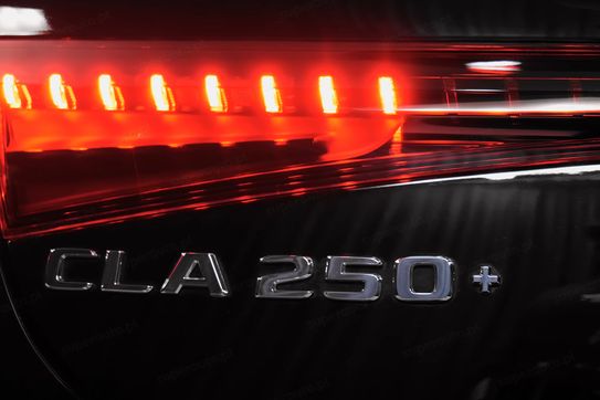 Mercedes CLA 200 Progressive EQ