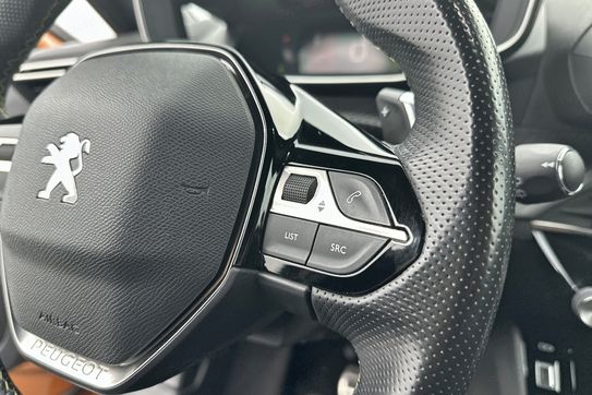 Peugeot 2008 GT 1.2 PureTech EAT8