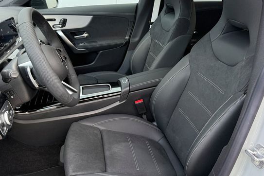 Mercedes CLA 220 4-Matic AMG Line