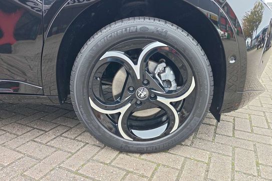 Alfa Romeo Junior 1.2 Ibrida Q4