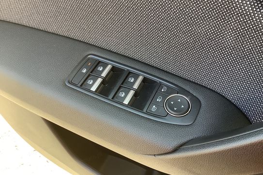 Renault Captur Techno 1.8 E-Tech Full Hybrid AT