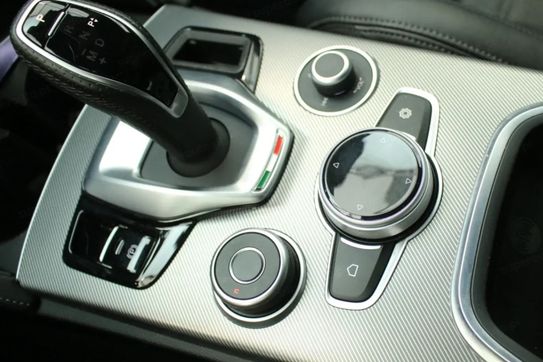 Alfa Romeo Stelvio Turbo Veloce Q4