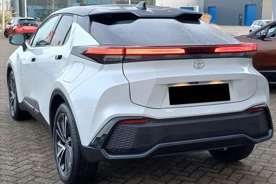 Toyota C-HR Executive 2.0 Plug-in Hybrid Dynamic Force