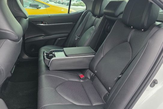 Toyota Camry 2.5 Hybrid Executive CVT