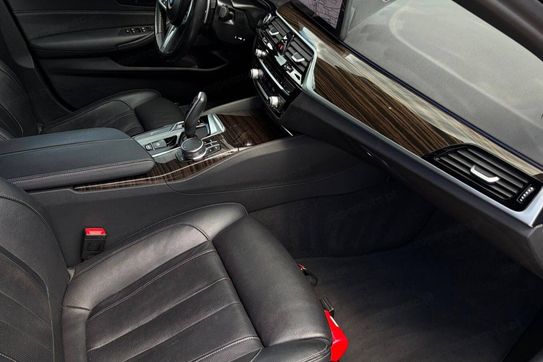 BMW Seria 5 530D Xdrive M Sport