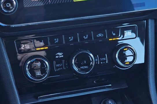 Skoda Superb 2.0 TDI SCR Ambition DSG