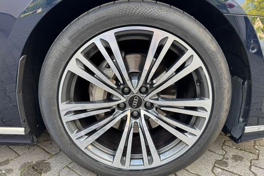 Audi A8 60 TFSI e quattro S line