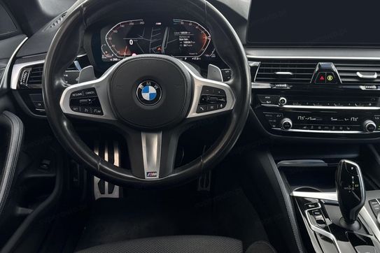 BMW Seria 5 Touring 520d xDrive M Sport