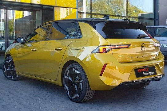 Opel Astra GSe Plug-in Hybrid