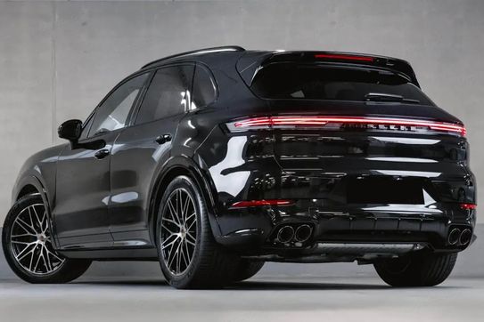 Porsche Cayenne Black Edition