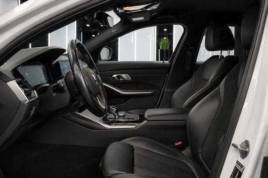 BMW Seria 3 318i aut