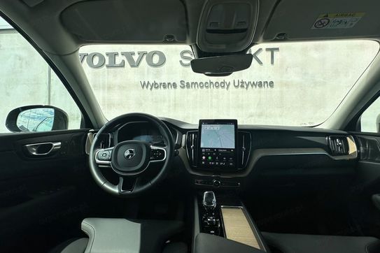 Volvo XC60 B5 B AWD Plus Dark