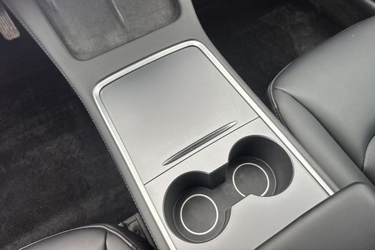Tesla Model 3 RWD