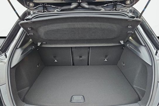 Mercedes Klasa A 250 e PHEV AMG Line 8G-DCT