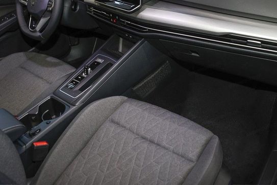 Volkswagen Golf Life 1.5 eTSI mHEV DSG