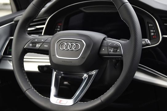 Audi Q7 55 TFSI e quattro S Line