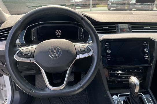 Volkswagen Passat Elegance 1.5 TSI EVO  DSG