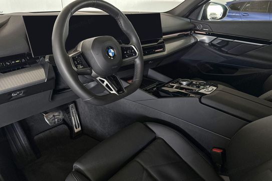 BMW Seria 5 520d xDrive M Sport
