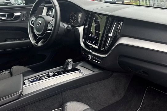 Volvo XC60 B5 B AWD R-Design aut